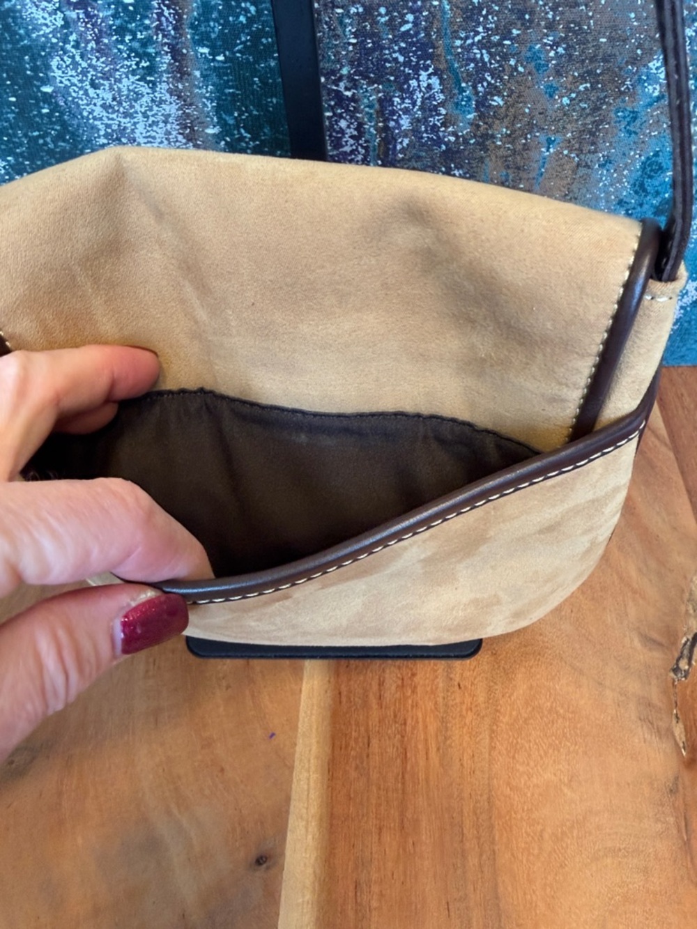 Liz Claiborne Boho Minimalist Faux Suede Crossbody Bag Tan/Brown - Picture 14 of 15